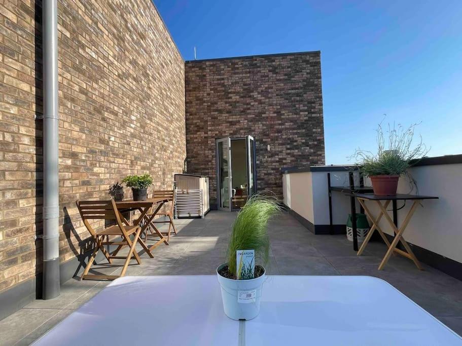 3 Bedroom Penthouse With Terrace And Skyline In Battersea London Eksteriør billede