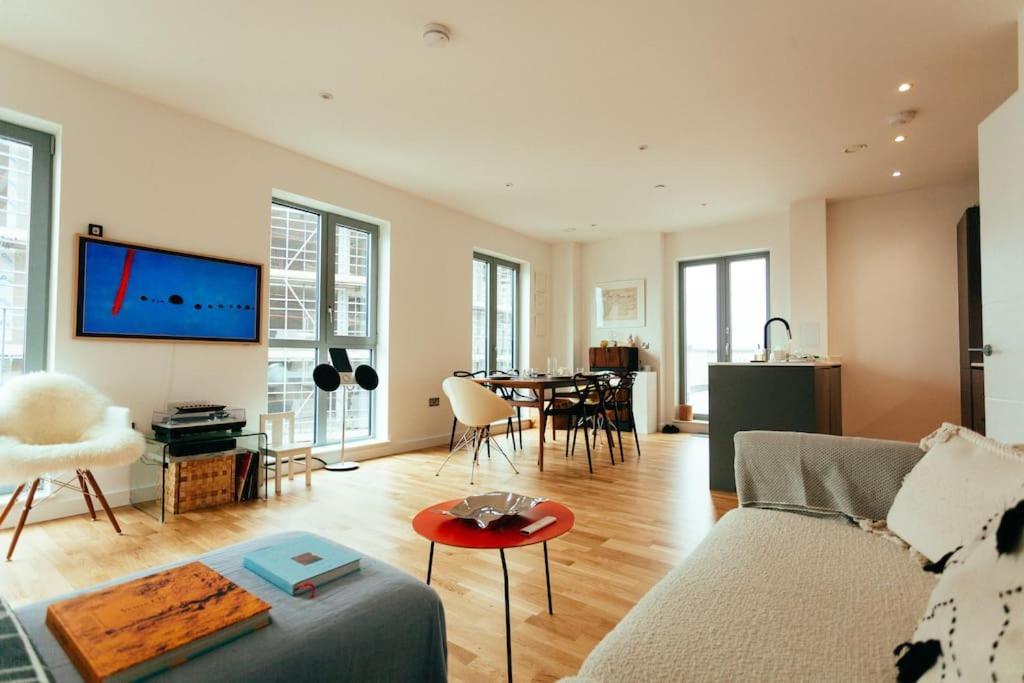 3 Bedroom Penthouse With Terrace And Skyline In Battersea London Eksteriør billede